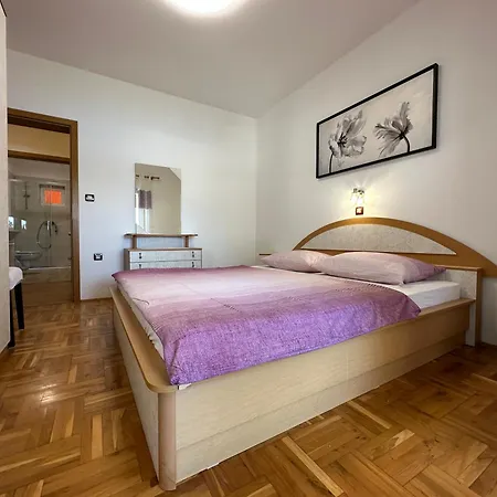 Apartamento Neda I Sime Rab Town