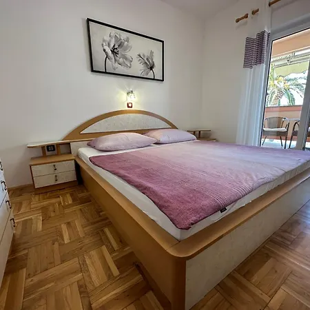 Neda I Sime Apartmán