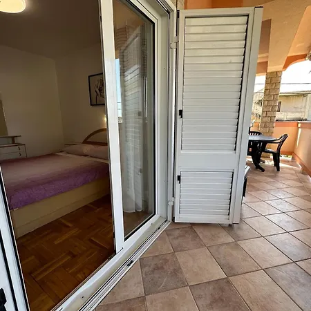 Neda I Sime Apartmán *